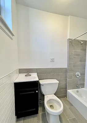 Rented by Parlor Real Estate Corp | media 5