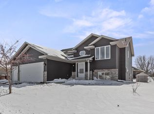 302 Mindy Ln, Montrose, MN 55363