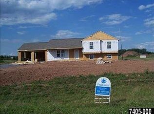 105 Double Play Dr, Gettysburg, PA 17325