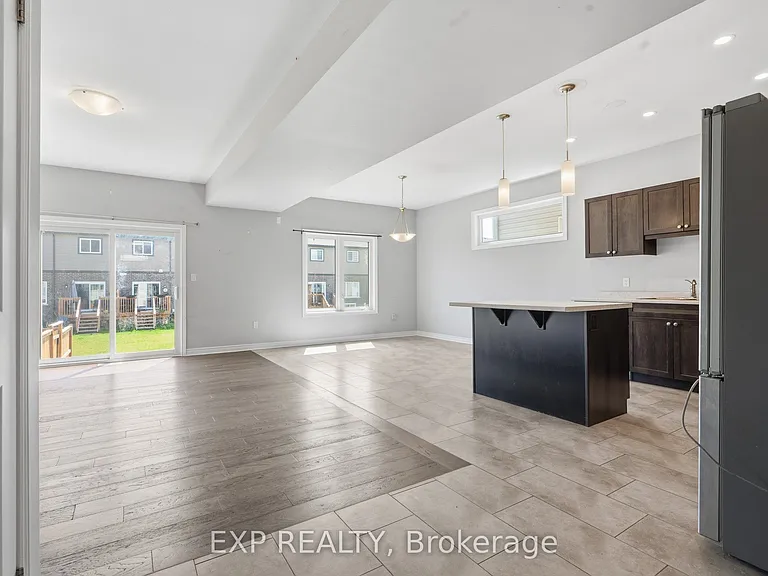 15 Bowman Cres — Photo 7