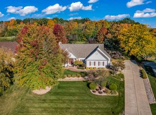 S60W24140 Red Wing Dr, Waukesha, WI 53189