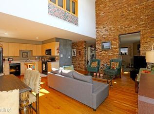 933 W Irving Park Rd #UNTE, Chicago, IL 60613