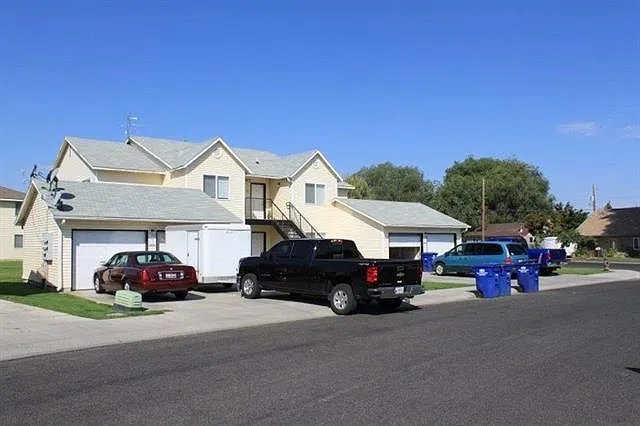 My Management Company Apartment for Rent 377 Morningside Drive Twin Falls Id 3 Bedroom 2 Bath Exterior 2_09062018 - 3 Bed 2 Bath, 1 car garage