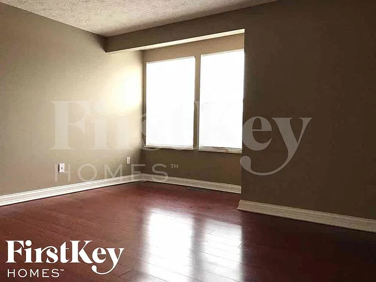 5683 Colonist Cir — Photo 10