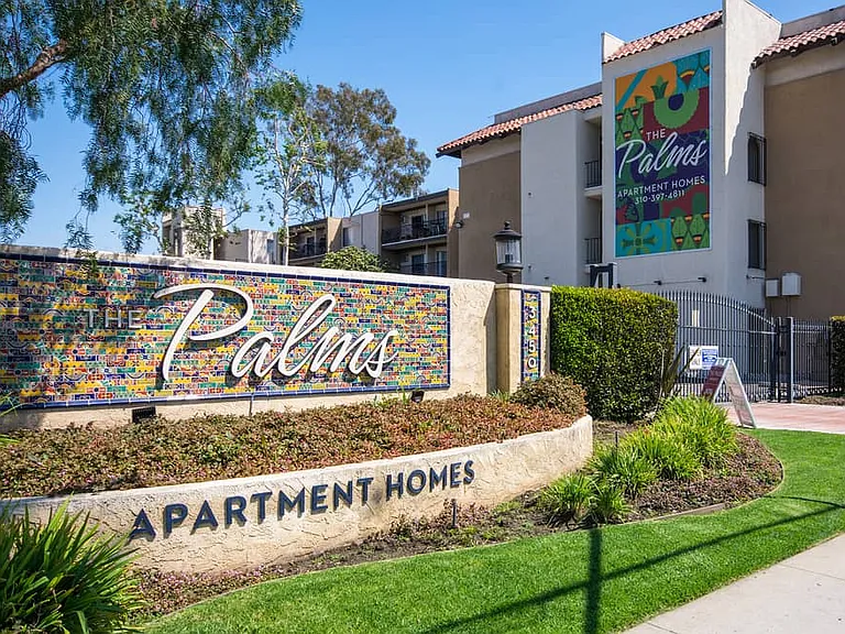The Palms — Photo 1