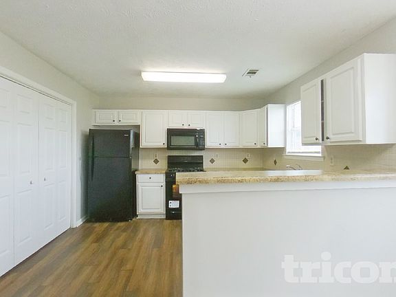 4th image of 705 Claven Ct
