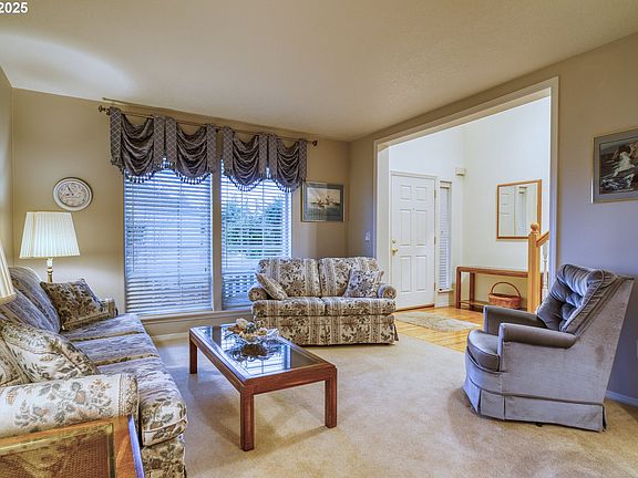 4th image of 34583 Glacier Ave
