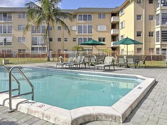 2nd image of 941 Crystal Lake Dr APT 111