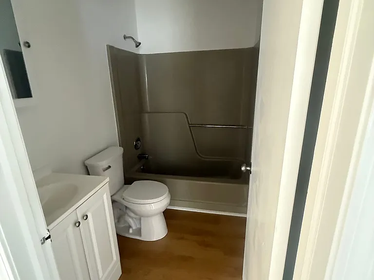 168 West Thames St — Photo 10