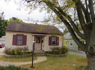 927 4th Ave, Aurora, IL 60505