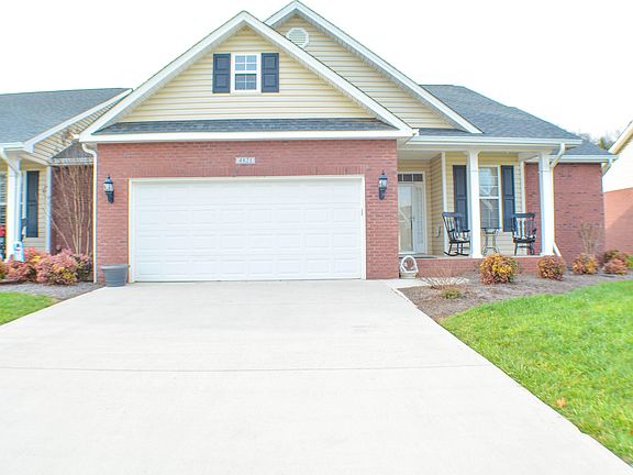 3rd image of 4821 Lindsey Blair Ln #43