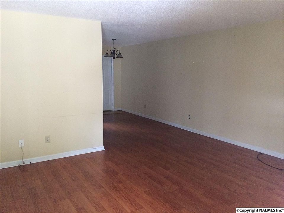 2nd image of 123 Taylor Denton Ln #B