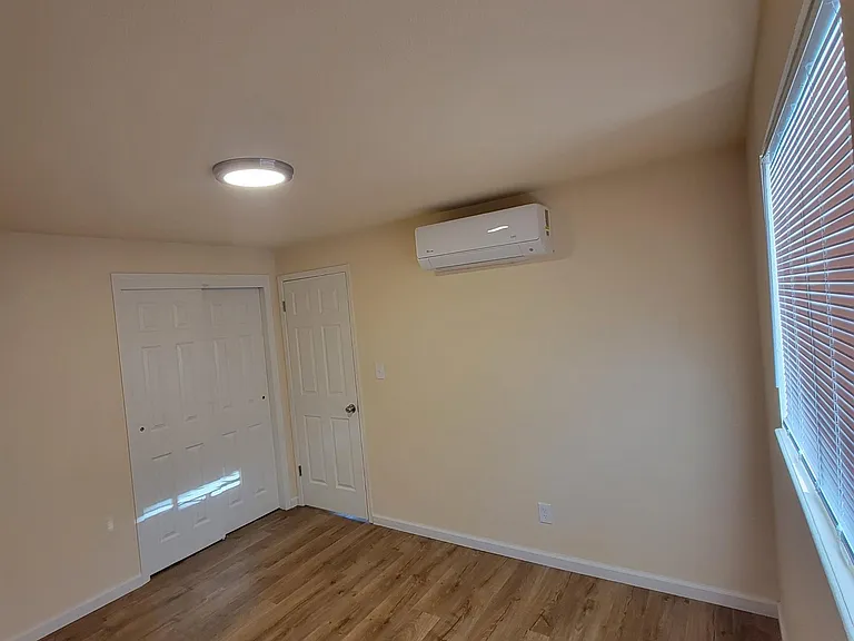 1117 N Adams St — Photo 10