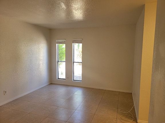 3rd image of 504 Sellers Pl