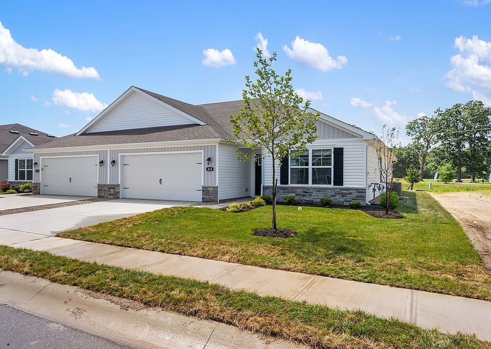 1st image of 414 Emily Dr