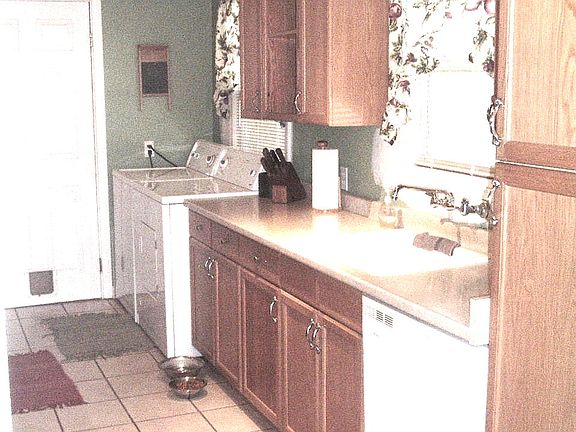 4th image of 2744 N I St