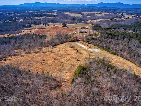 4th image of Green Creek Dr