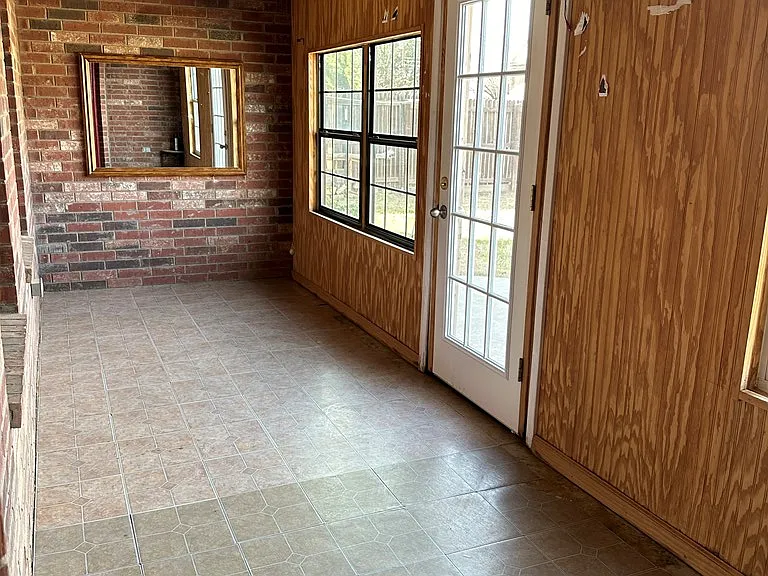 418 Neely Ave — Photo 4