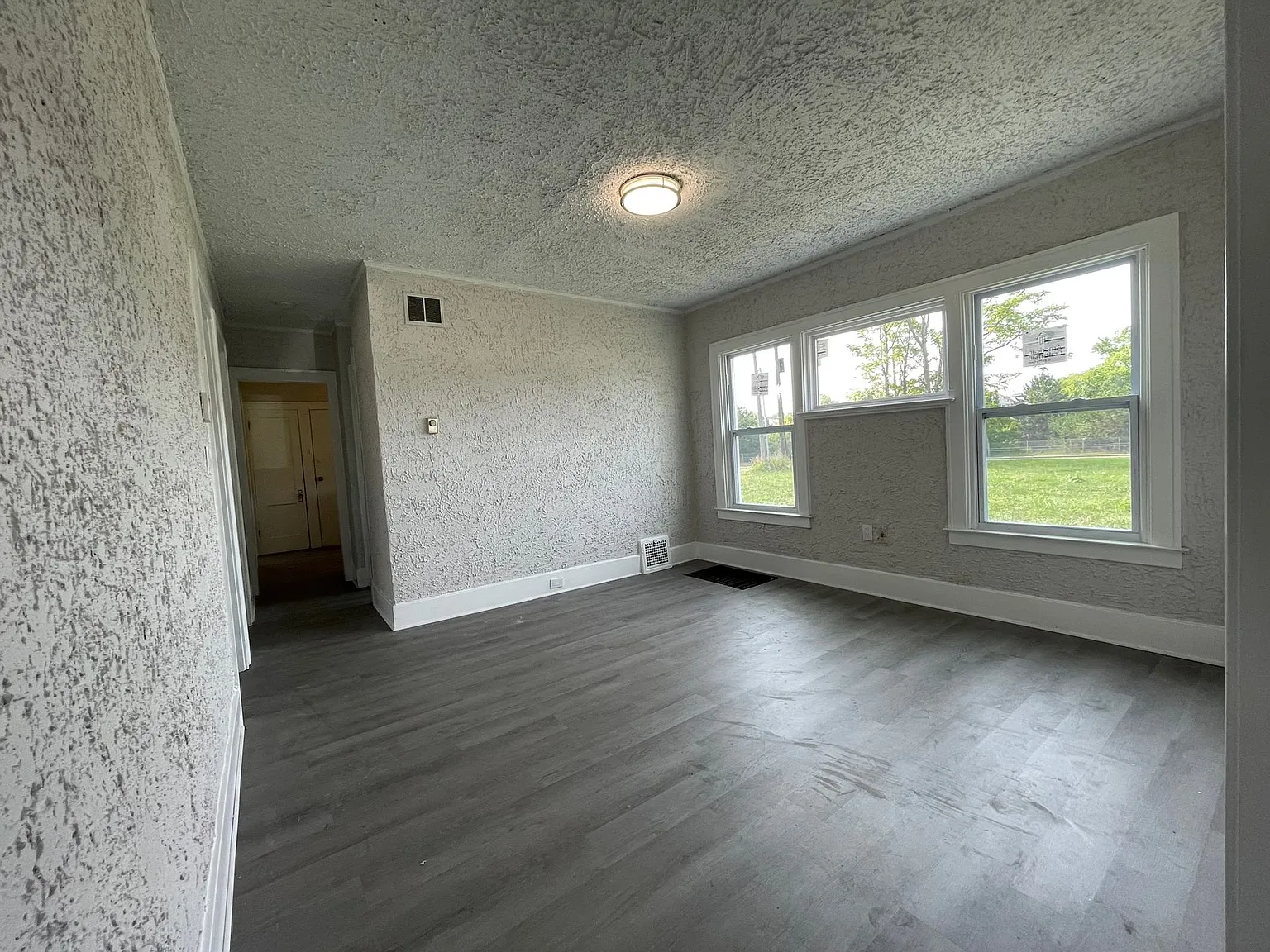 Calvert Duplex (The Shirley) — Photo 4