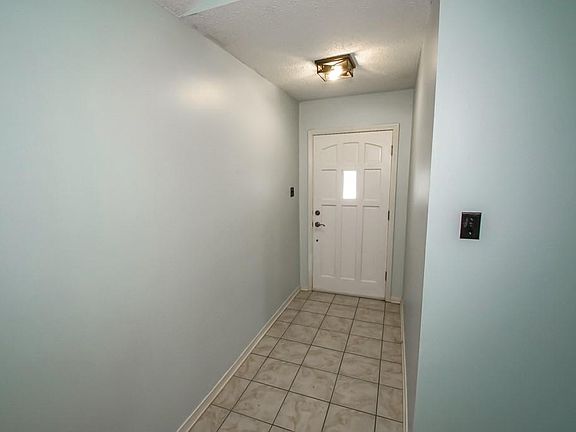4th image of 2 Nimitz Ct