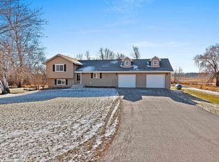 W6811 Rock Rd, Hortonville, WI 54944