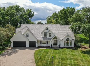 2610 Hackney Ct, Brookfield, WI 53045
