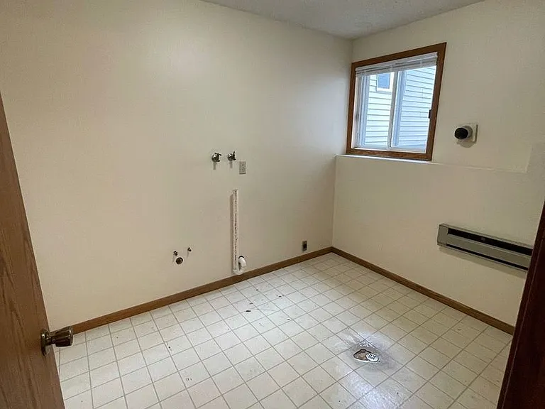 874 Kari Dr — Photo 7