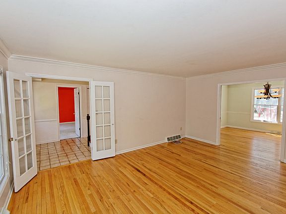 5th image of 47 Princess Ln