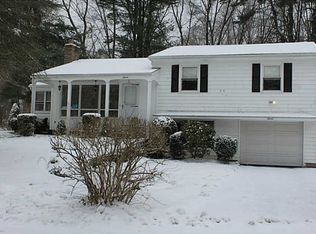 7 Fairview Dr, Smithfield, RI 02828