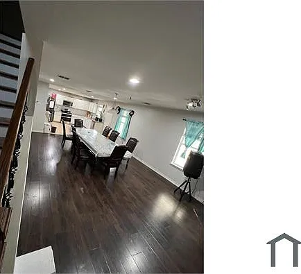 4 bed, 2702 sqft, $3,200 — Photo 3