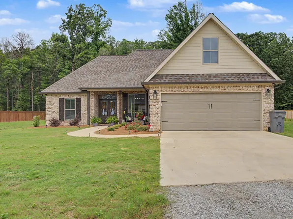 325 Foxfire Cv, Starkville, MS 39759