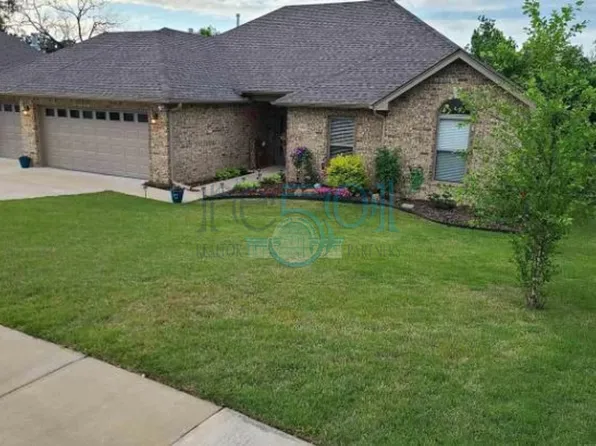 8700 Johnson Dr, Sherwood, AR 72120