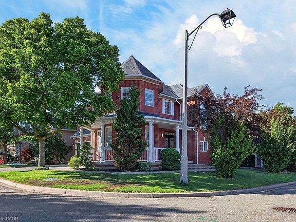 4th image of 2201 Lapsley Cres