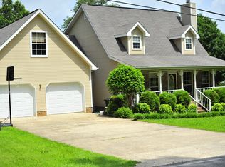 1081 Edgewater Ave, Dayton, TN 37321