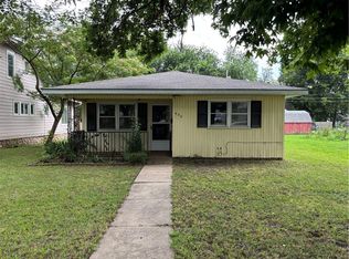 420 S Walnut St, Iola, KS 66749
