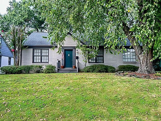 1st image of 3558 Charleswood Ave