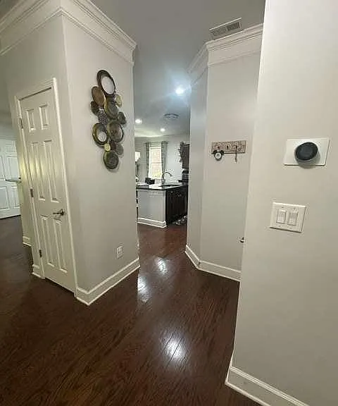 10980 Waters Rd — Photo 5