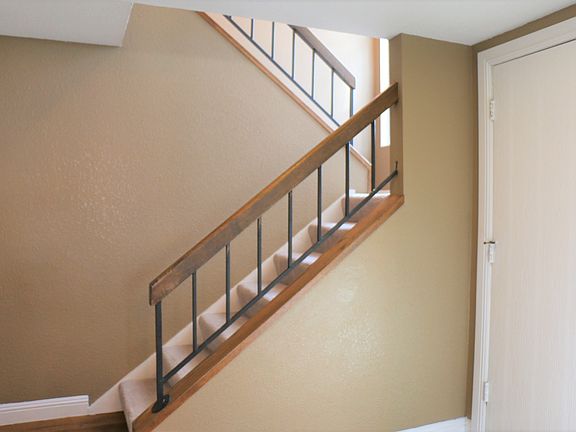 5th image of 2328 Claridge Pl #1