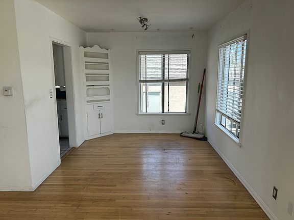 4th image of 4504 W 61st St APT 4