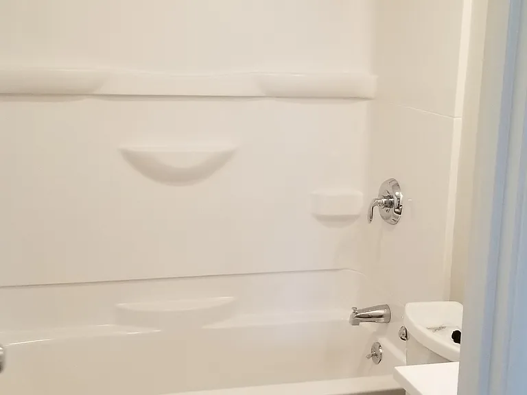 5 Warwick St #4 — Photo 3