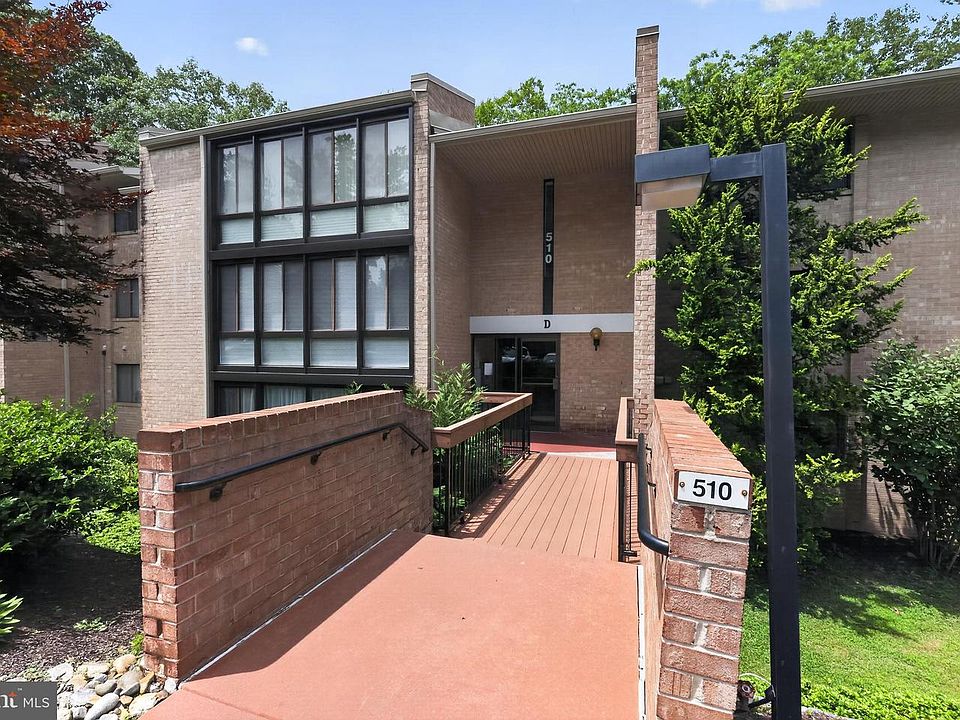 1st image of 510 N Lemon St Unit D-2