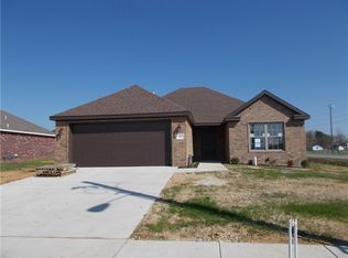 800 Mulberry St SW, Rogers, AR 72736