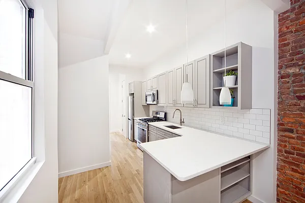 Rented by Bold New York | media 16