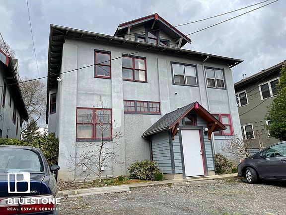 2nd image of 1540 SE Ladd Ave APT C