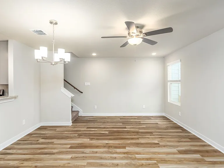 263 Damon Dr — Photo 6