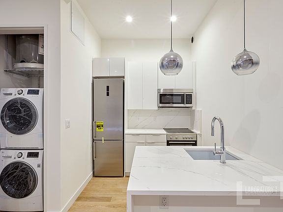 3rd image of 166 E 105th St #4B