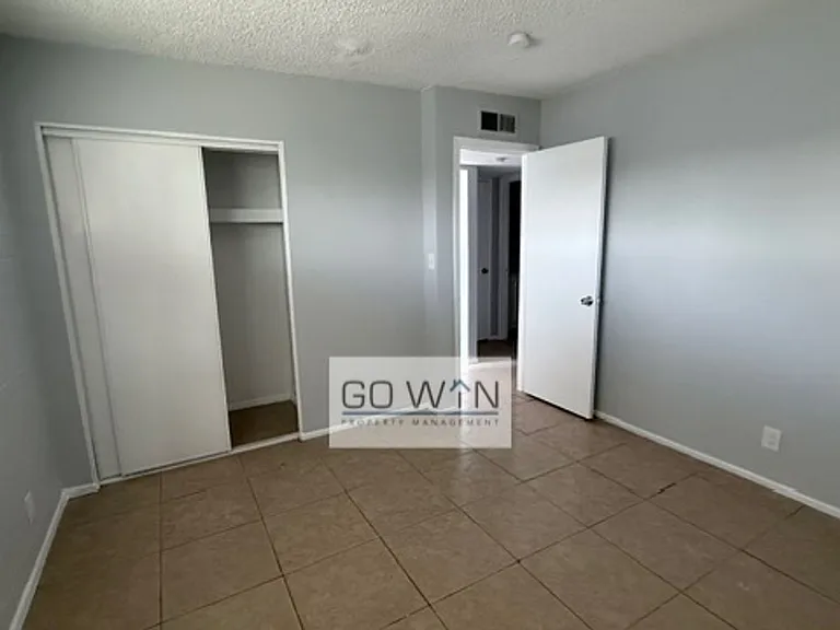 559 S Bellview — Photo 3