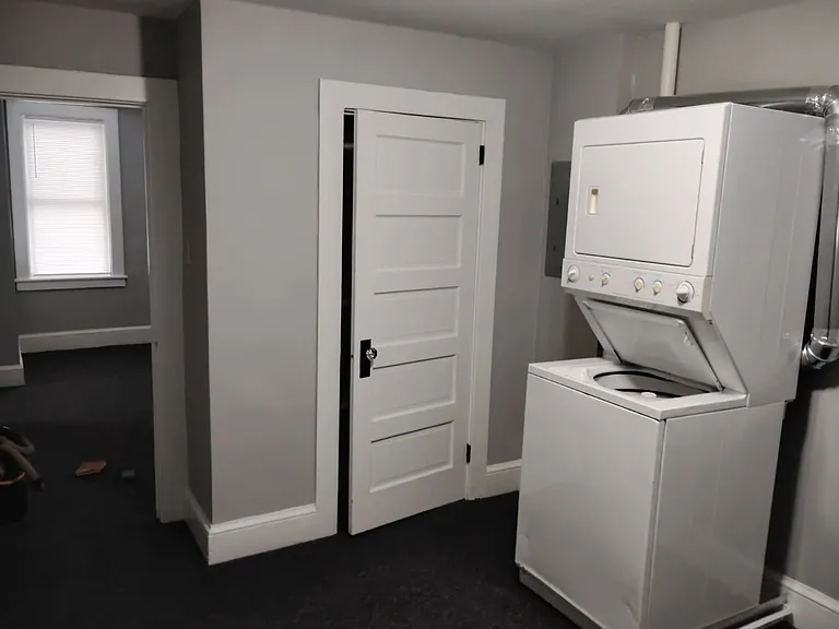 429 Manor St #4 — Photo 11