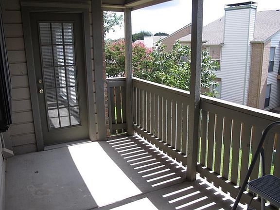 2nd image of 3101 Townbluff Dr APT 423