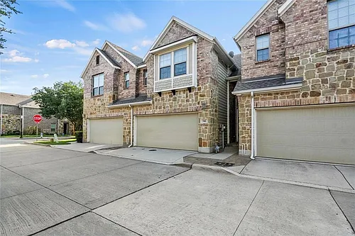 546 Alexandra Ave Photo 1